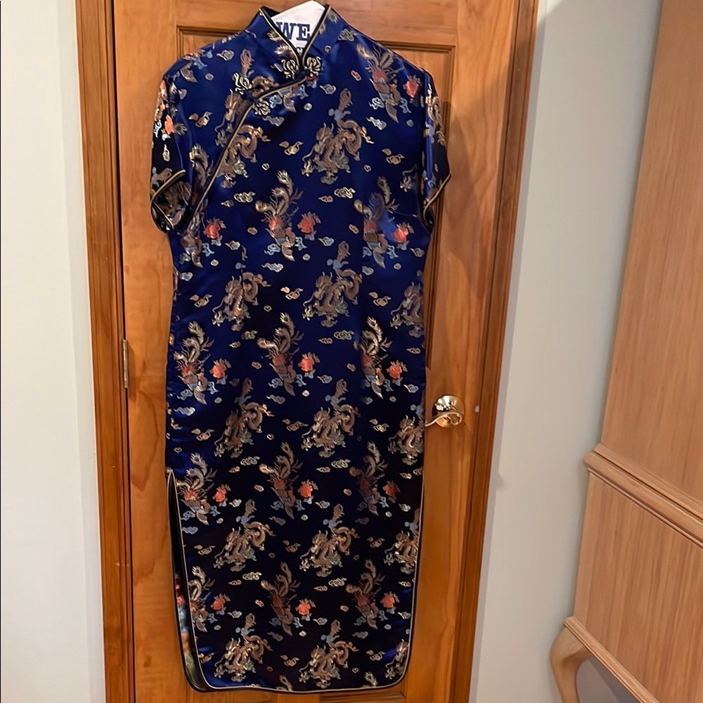 Elegant Blue and Gold Floral Cheongsam Dress